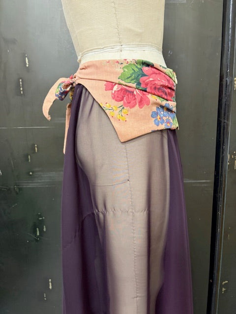 Stash in Vintage Floral Fabric