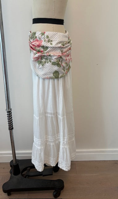 Side Stash with Inner Pocket in Rose Trellis Print