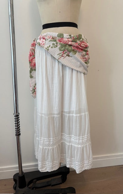 Side Stash with Inner Pocket in Rose Trellis Print