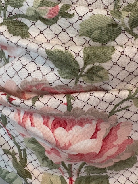 Side Stash with Inner Pocket in Rose Trellis Print